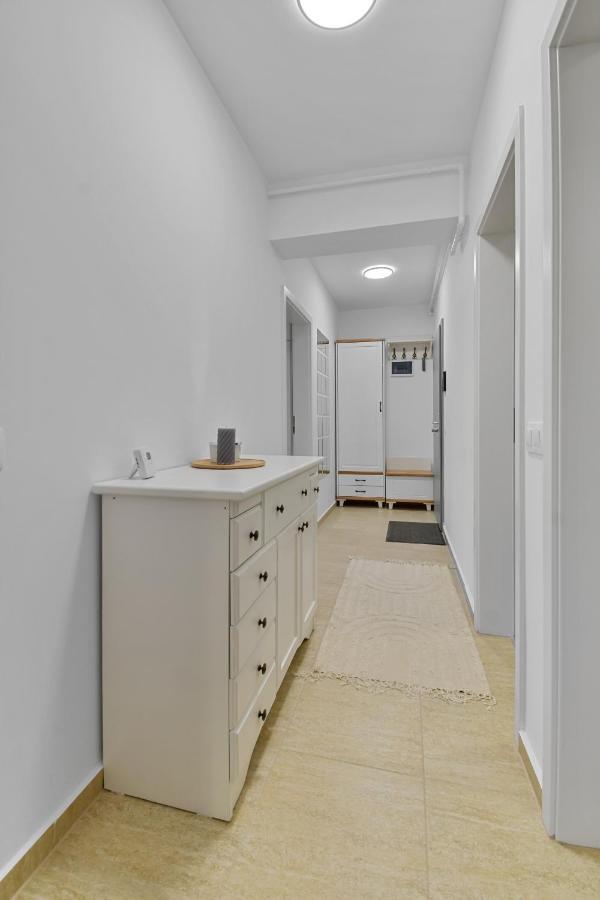 Karina 2bdr Apartment Brasov